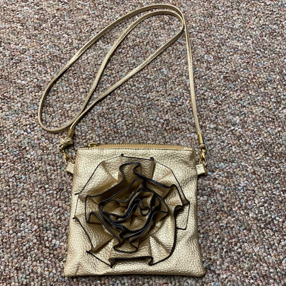 Lit’l gold flower cross over purse